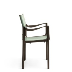 Magis_venice_chair_with_arms_product_side_SD1760_dark_bronze_aluminium_leather_blue_sage_01_hr__94505