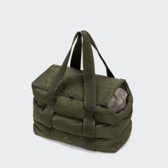 cloud7-dog-carrier-montreal-olive-on-grey